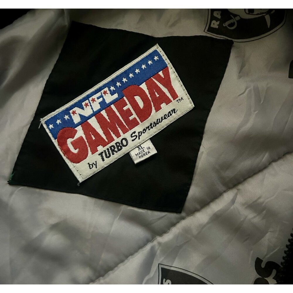 OAKLAND RAIDERS NFL Vintage Puffer Jacket Size XL - Picture 9 of 9